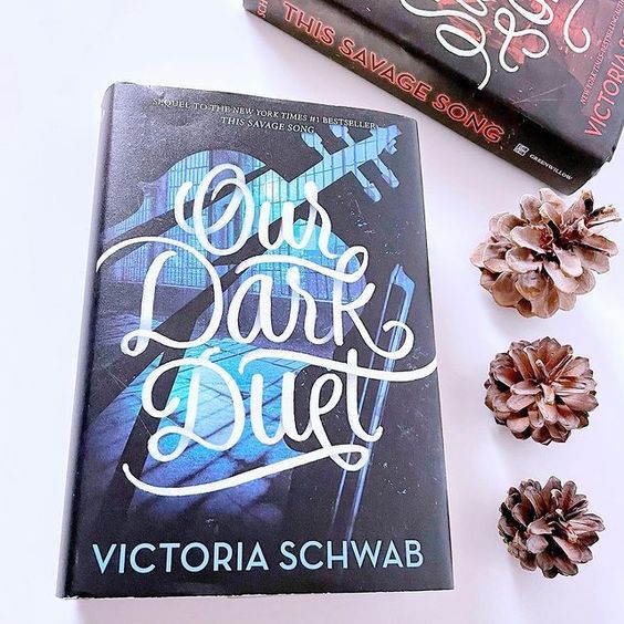 Our Dark Duet (Monsters of Verity 2) von Victoria Schwab